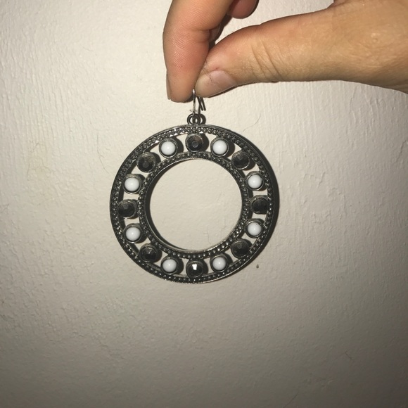 Earrings - Picture 2 of 4