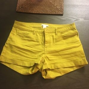 Mustard yellow shorts!