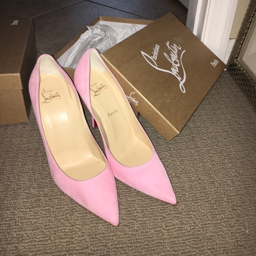 Christian louboutin decoltish pink suede pumps 39