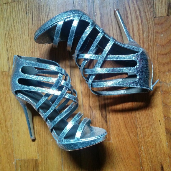 Michael Antonio silver strappy heels - Picture 1 of 5