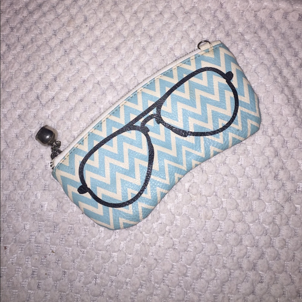 Sunglasses holder