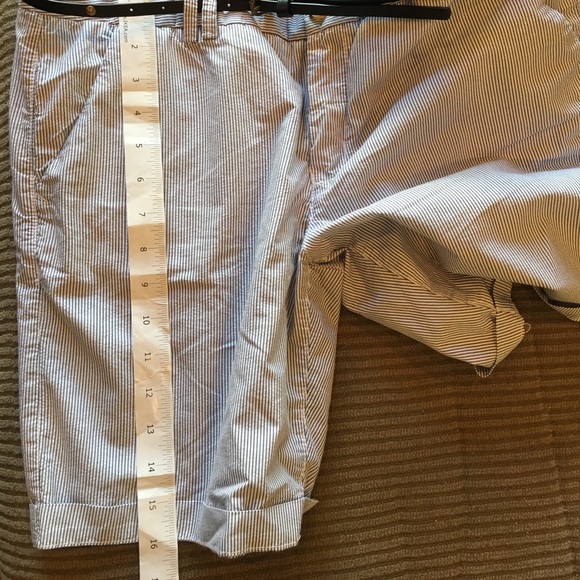 White & Navy Blue Stripe Seersucker - Picture 5 of 5