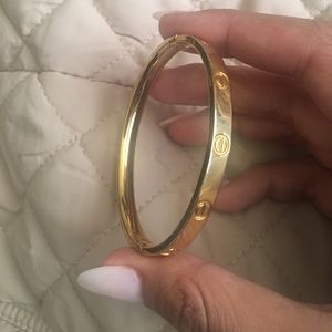 Cute gold bracelet