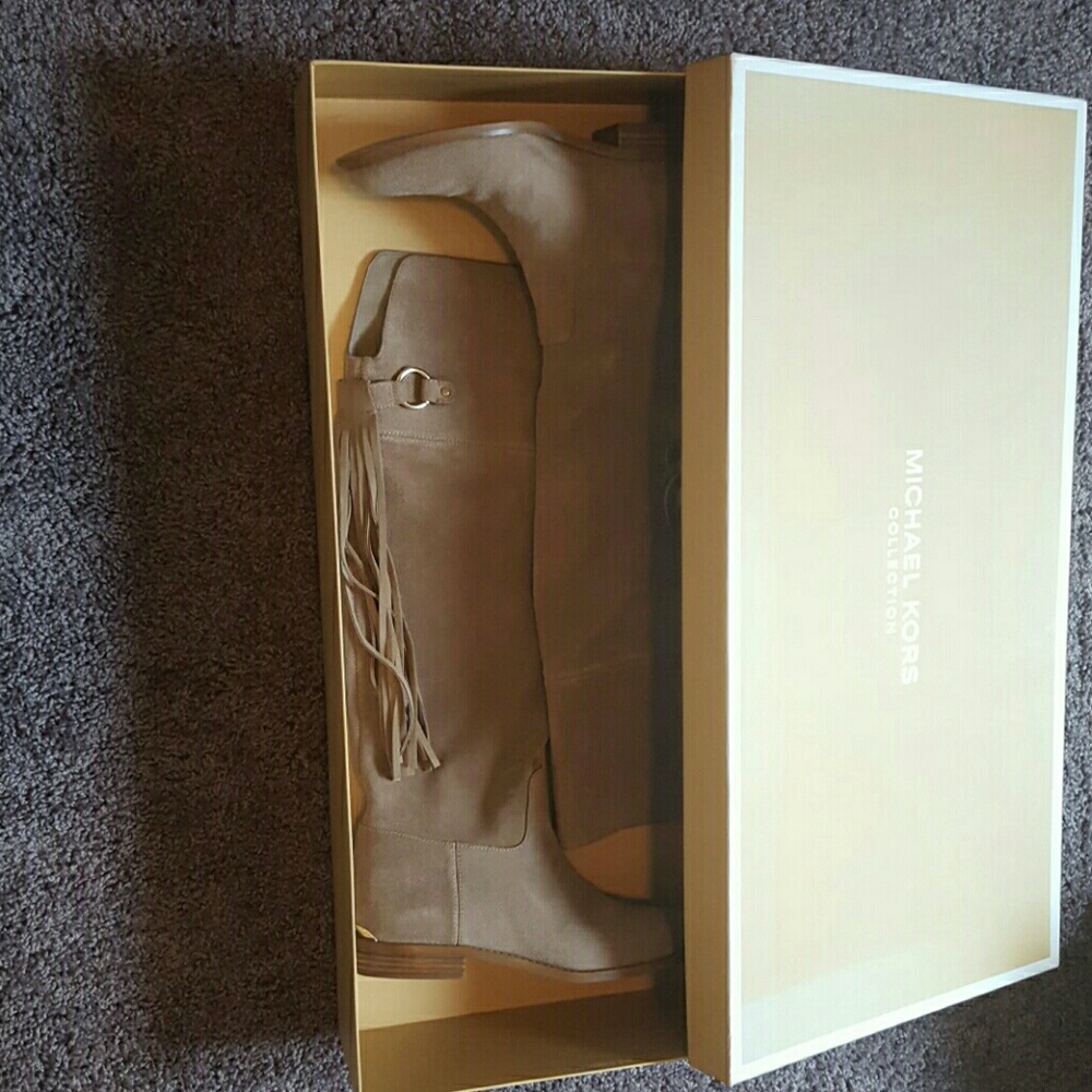 Micheal Kors boots