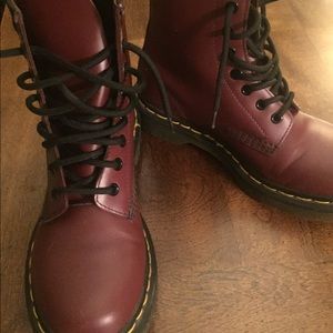 Doc Martens Boots size women's 7, maroon/burgundy