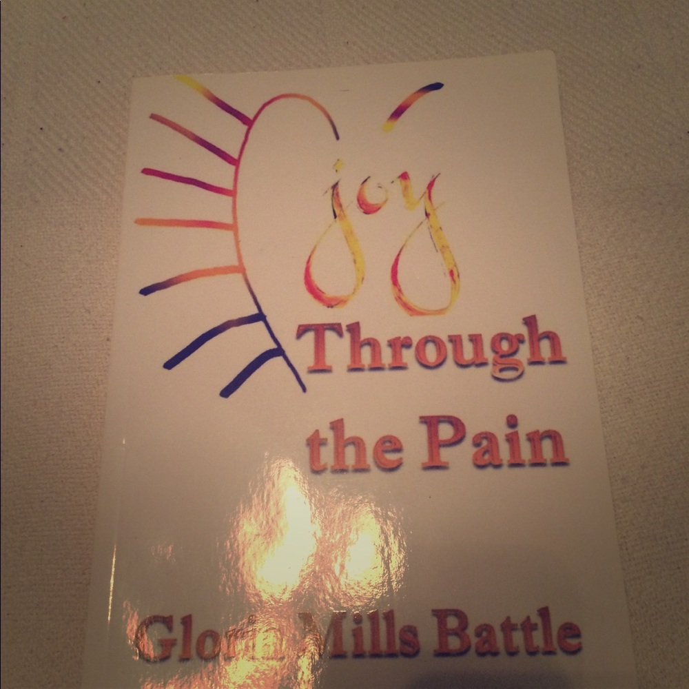 My first published book Joy Thru the Pain Bundle🤑