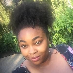 Meet your Posher, Raquel