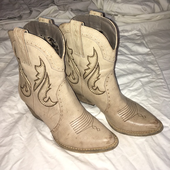 Very Volatile Shoes - Cowgirl boots