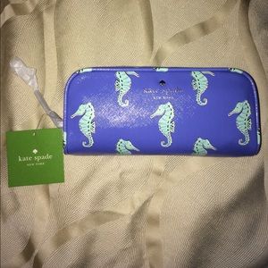 Kate Spade sunglasses / Cosmetic case