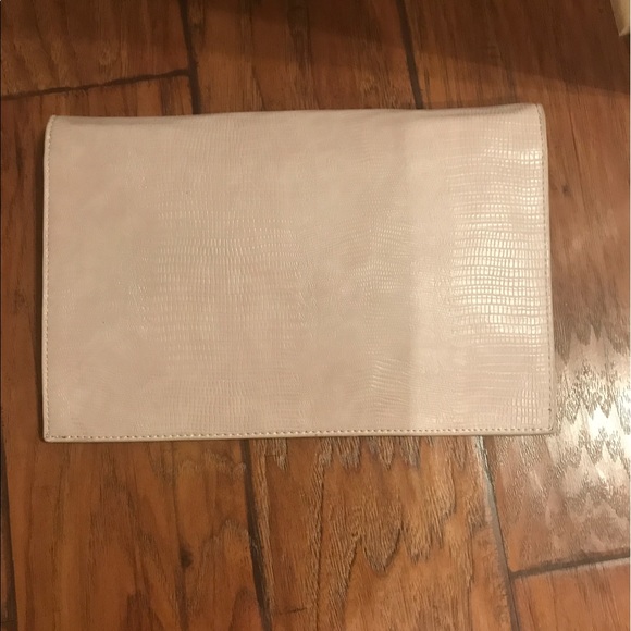 Clutch - Picture 4 of 4