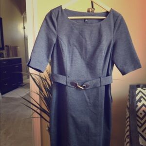 Fall-perfect Banana Republic shift dress