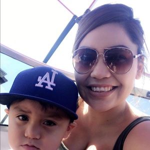 Meet your Posher, Yesenia