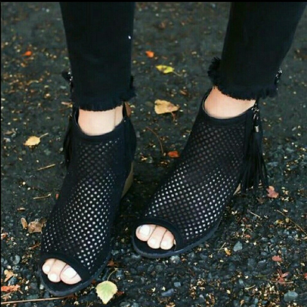 - Last 1 - Peep Toe Tassel Fringe Ankle Booties - Picture 2 of 3