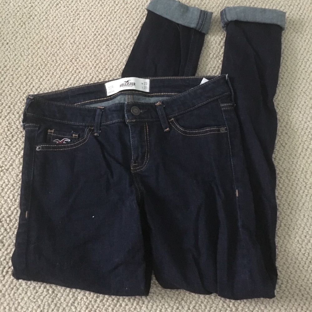 dark wash hollister jeans