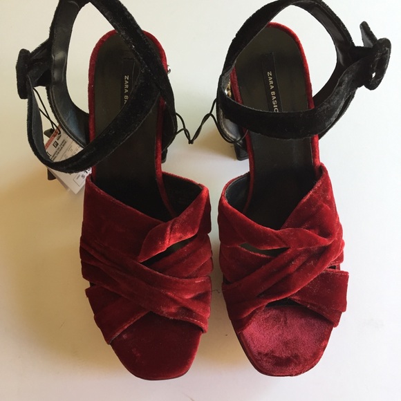 NWT Zara Studded Velvet Heels - Picture 3 of 6