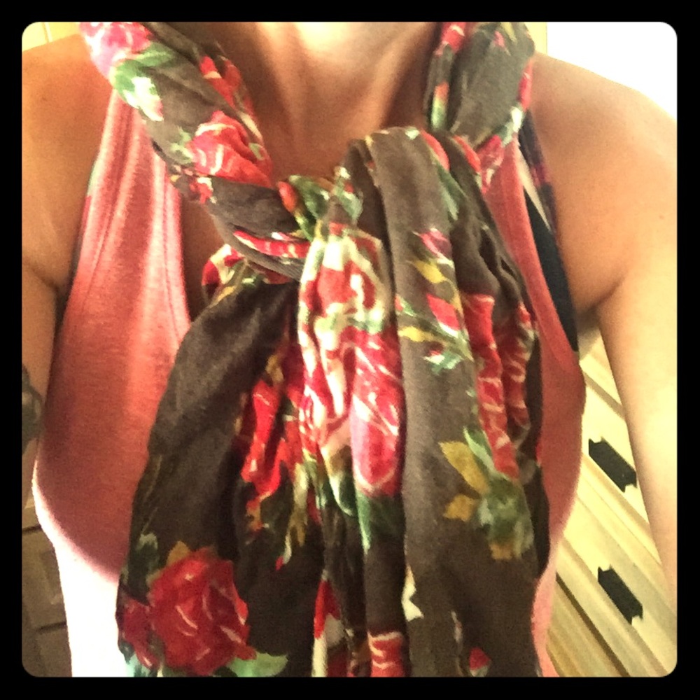 Autumn roses brown scarf