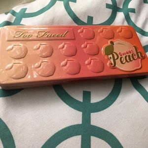 Too faced Sweet Peach Palette