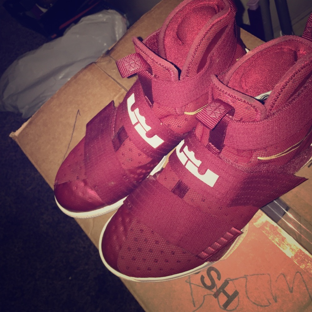 Lebron soldier 10,s