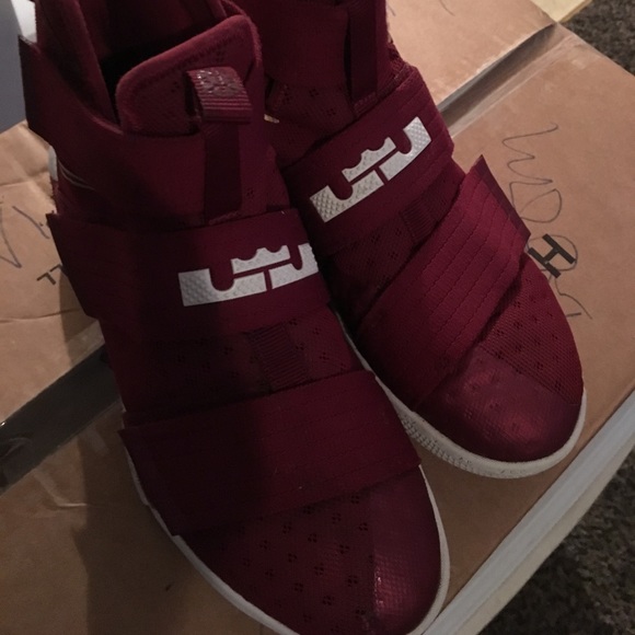 lebron soldier 1s