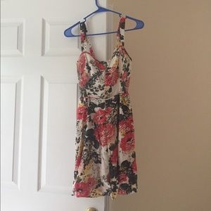 Adorable summer/fall dress!