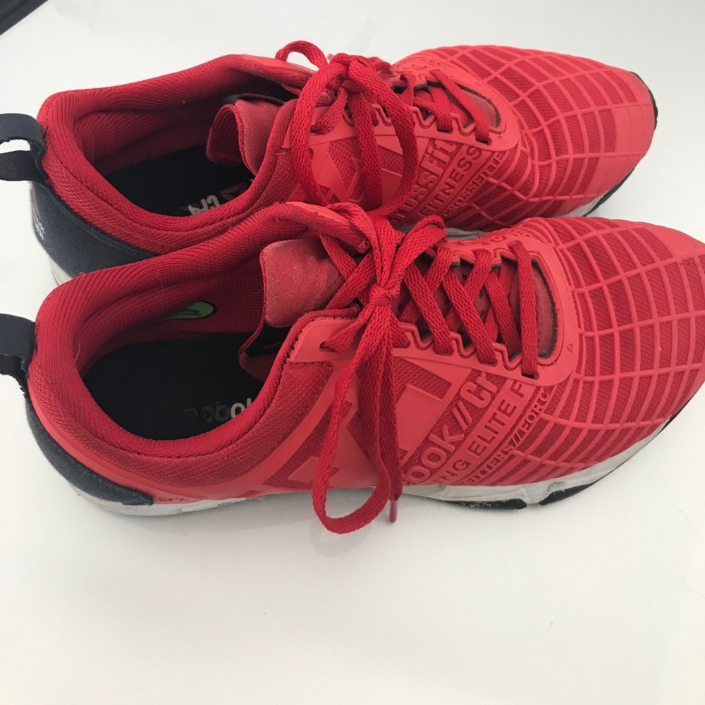 Reebok Crossfit red shoes good condition 🔖🔖🔖