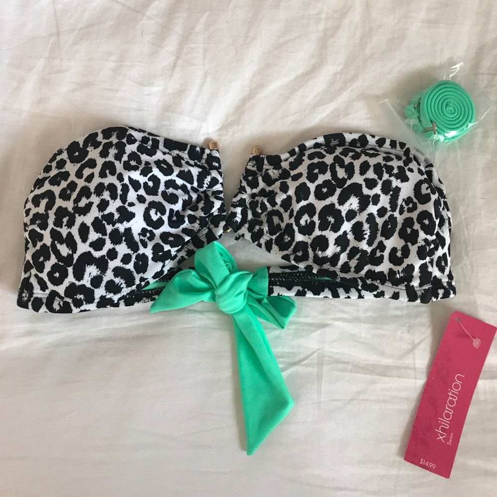 🎀NWT Xhilaration Leopard Print Bandeau🎀