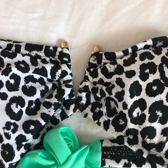 🎀NWT Xhilaration Leopard Print Bandeau🎀 - Picture 2 of 2