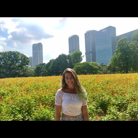 Meet your Posher, Winter - Picture 1 of 1