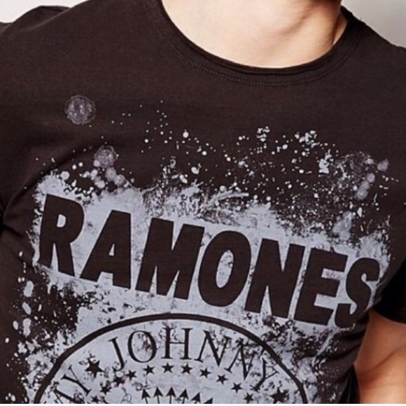 RAMONES OFFICIAL FAD OUT tshirt - Picture 3 of 5