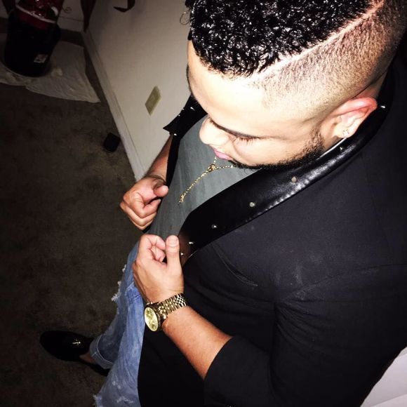 Meet your Posher, Kelvin - Picture 3 of 3