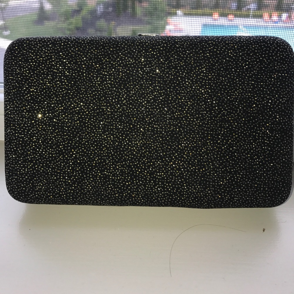 Black clutch