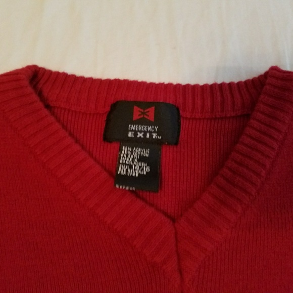Boy sweater size 14/16 U.I.G.C - Picture 2 of 3
