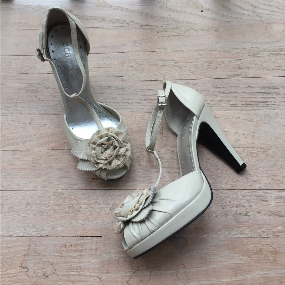 BCBGrils cream flower heels!