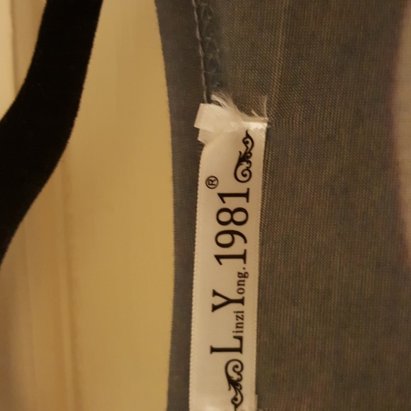 Linzi yong 1981 tshirt - Picture 2 of 2