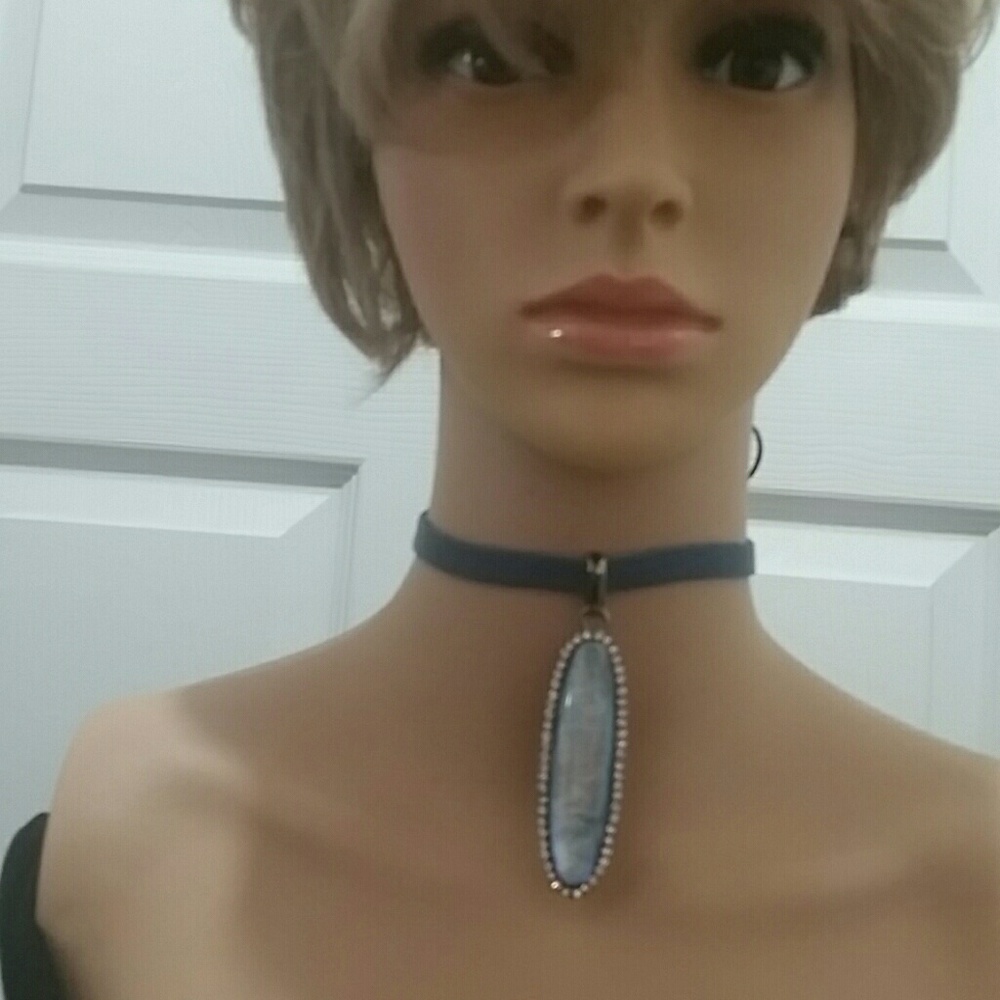 Handcrafted choker