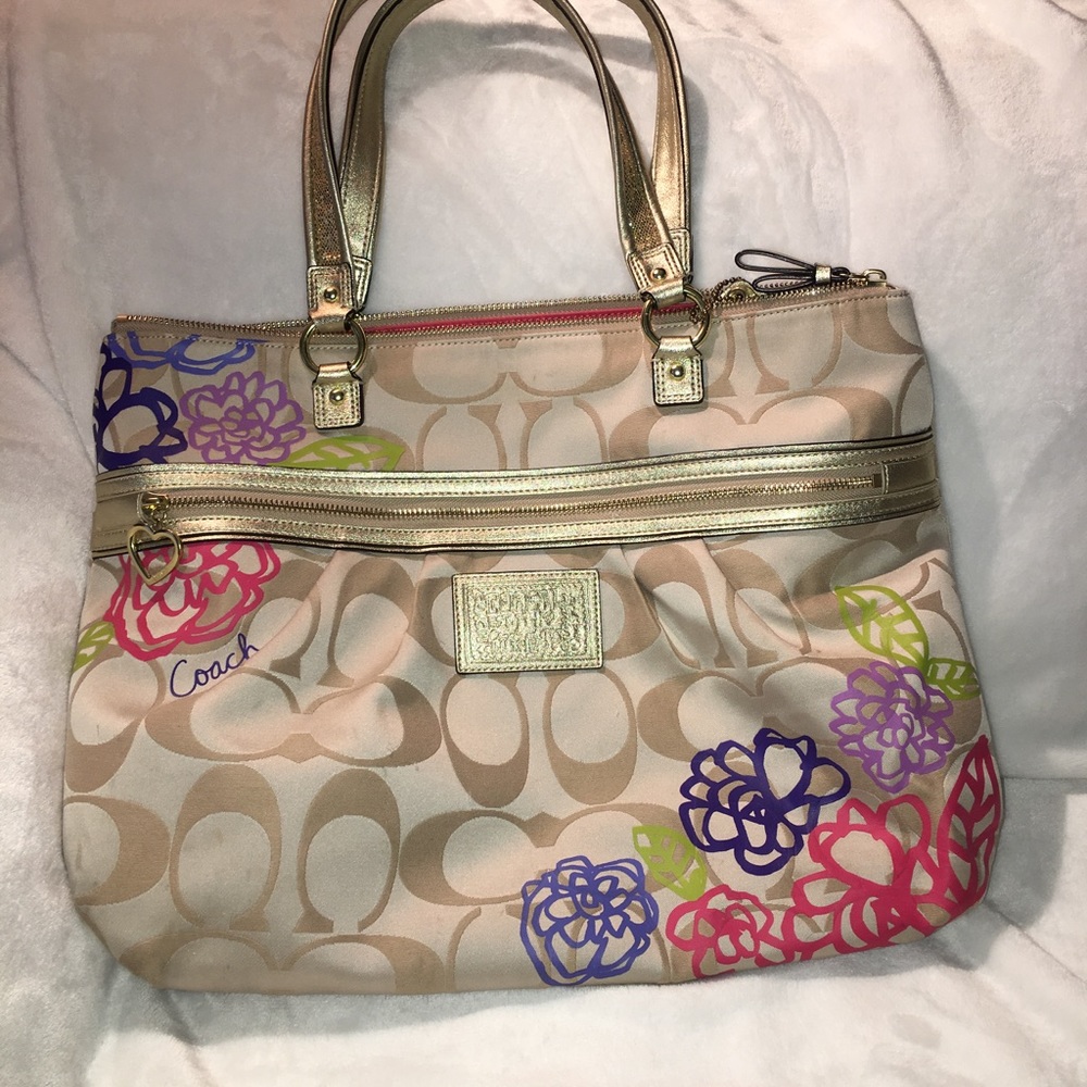 Authentic coach purse K1259-F20794 Daisy Multi