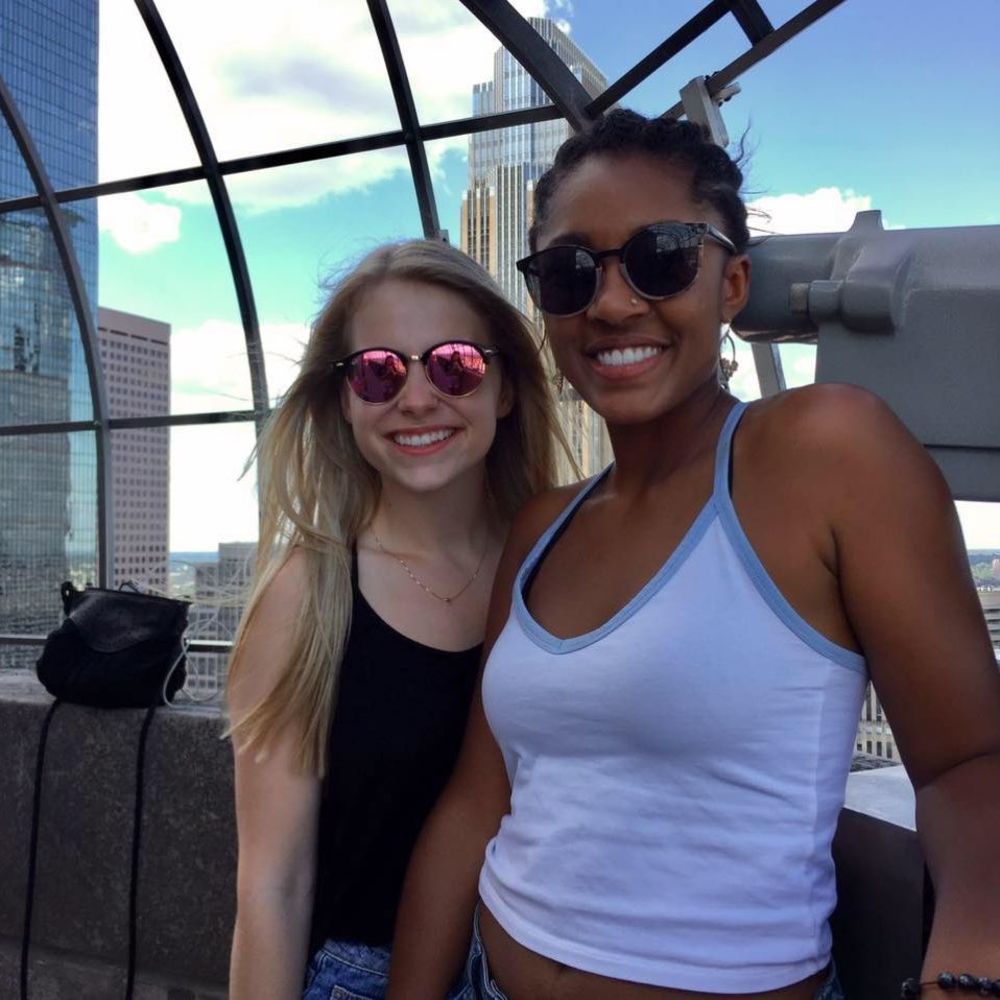 Meet your Posher, Whitney