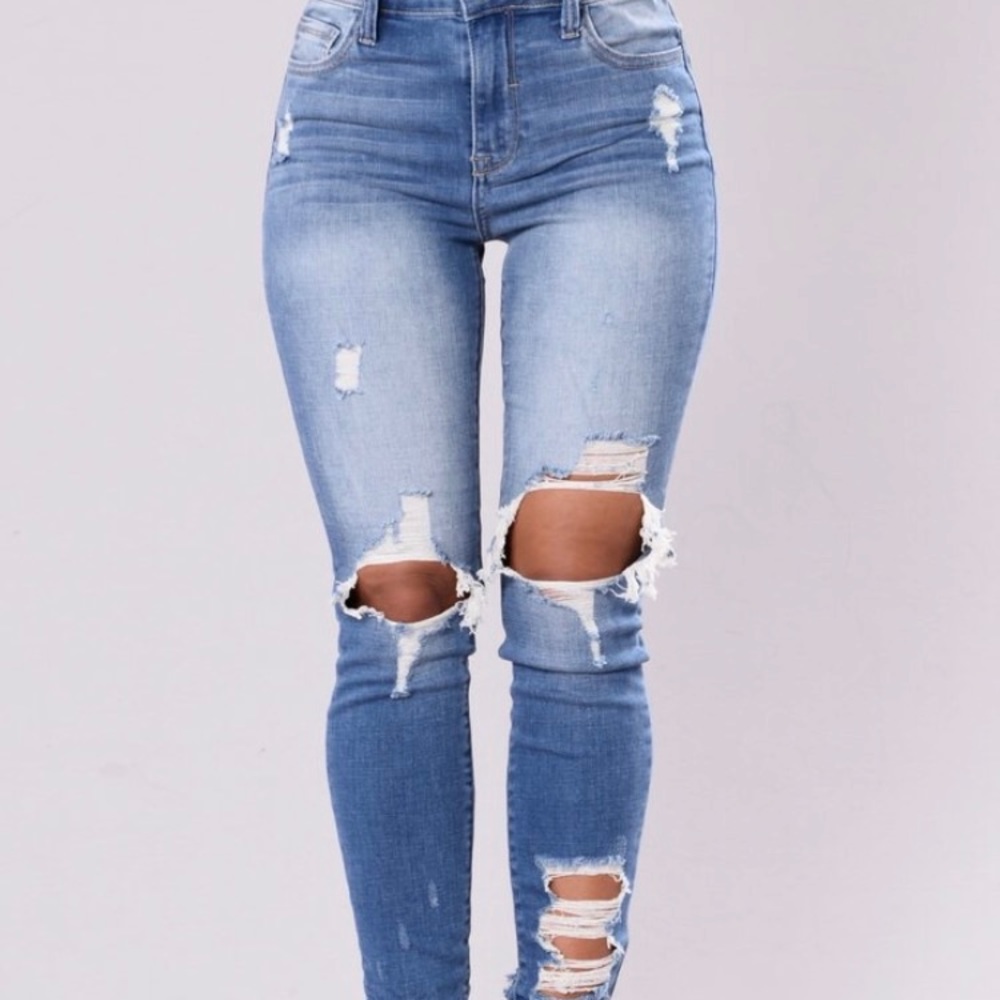 BRAND NEW !! Medium Wash Denim Jeans
