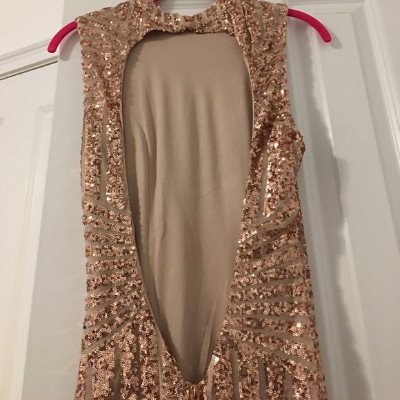 Chic Couture Sequin Dress. - Picture 5 of 5