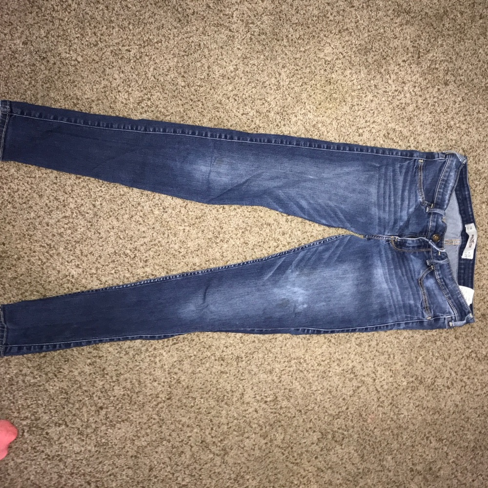 Hollister size 7R washed jeans