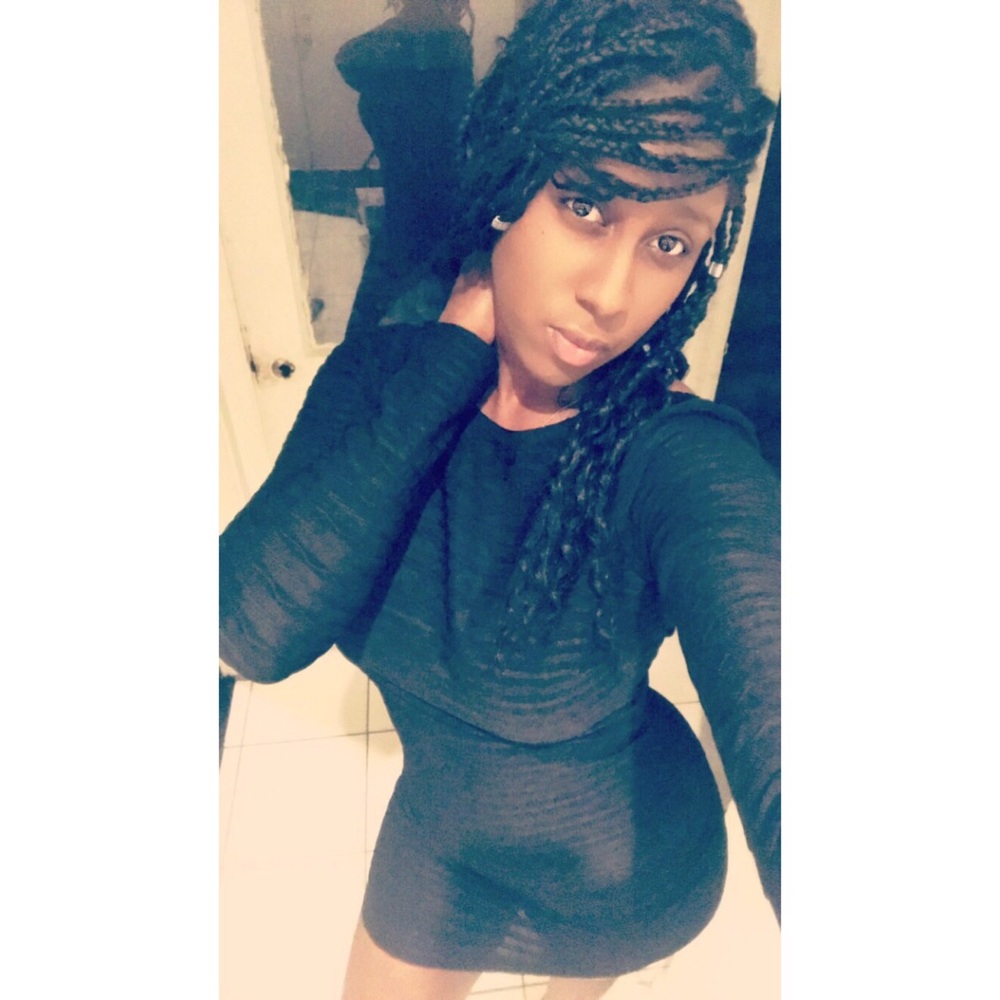 Meet your Posher, Nakia
