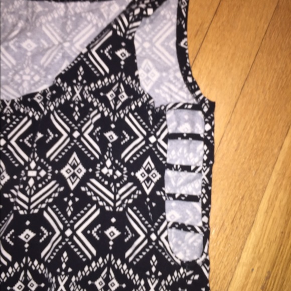 Forever 21 strappy side printed body con dress - Picture 2 of 3