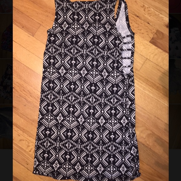 Forever 21 strappy side printed body con dress - Picture 3 of 3