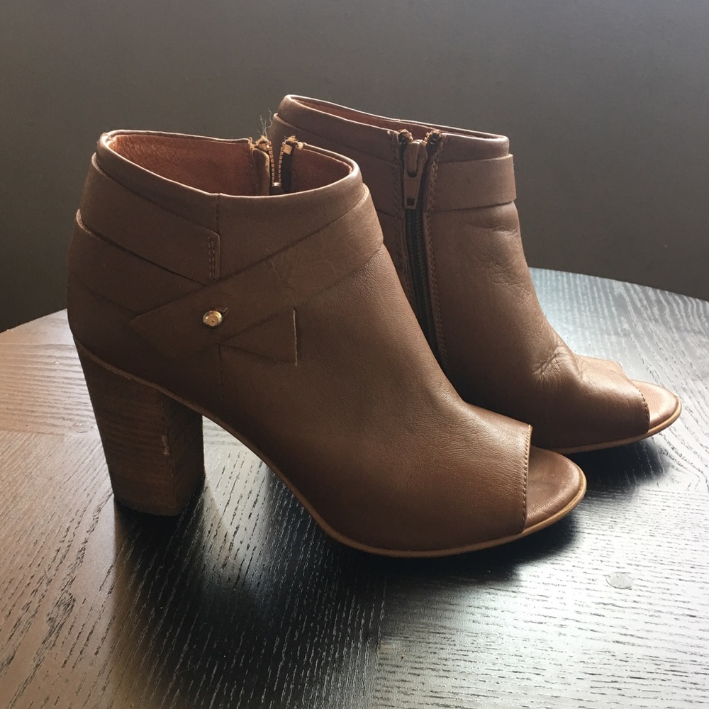 Steve Madden booties