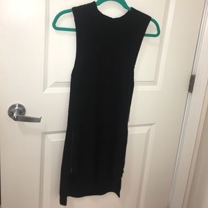 Knit dress with zipper side
