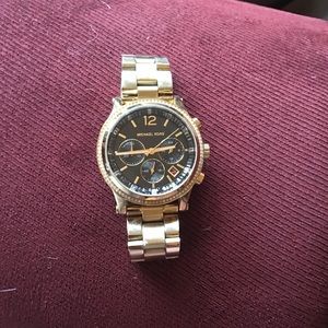 Priced to sell!! Gorgeous Michael Kors Watch