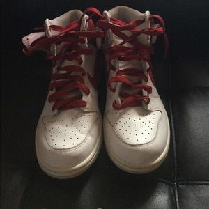 Super rare Nike dunks size 11