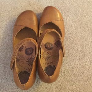 Taos leather shoes