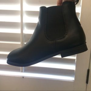 Black Chelsea Boots