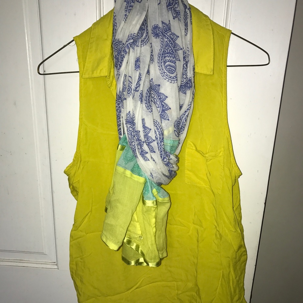 Yellow tank with scarf